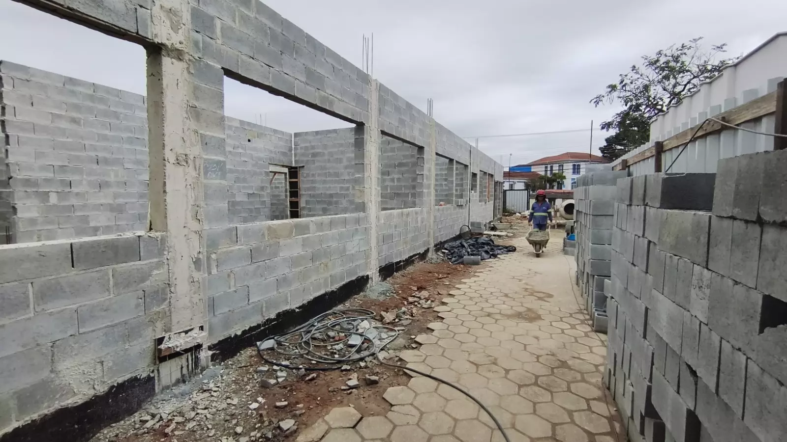 Pinda avança em obra de laboratório que dobrará capacidade de exames